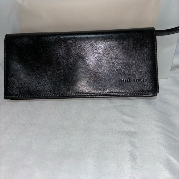 Wilsons Leather PELLE STUDIO Italian Leather Clutch pull Wristlet Strap